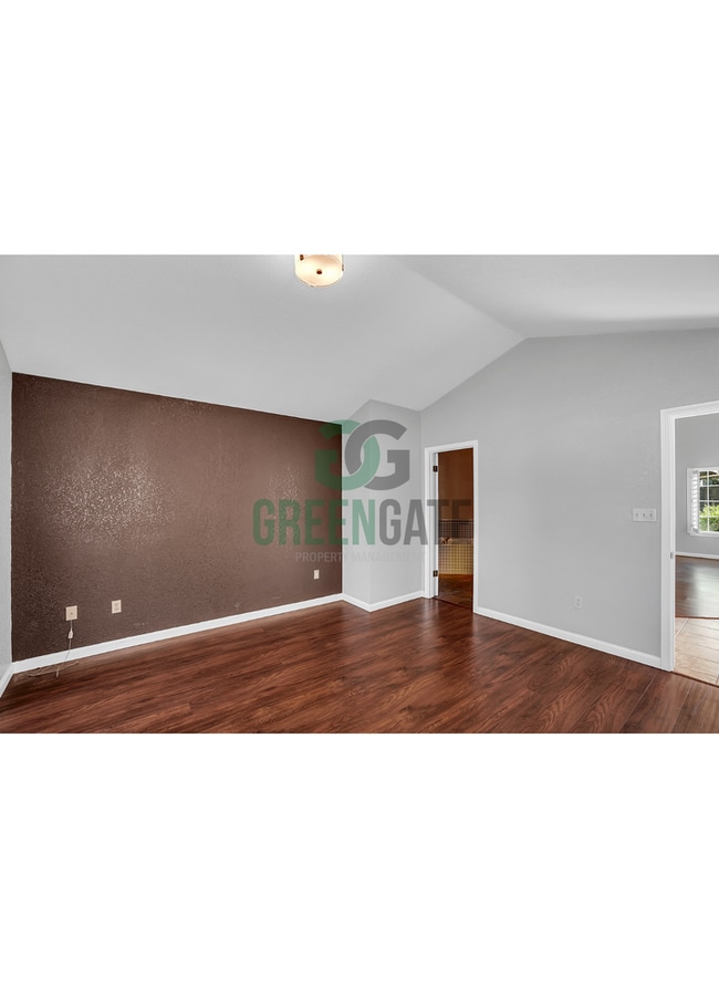 Building Photo - Lovely 3 Bedroom Home in Modesto MUST SEE!