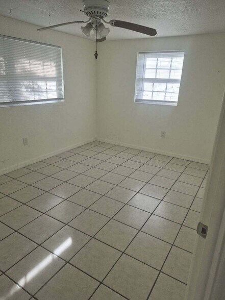 Building Photo - 13333 Neptune Dr