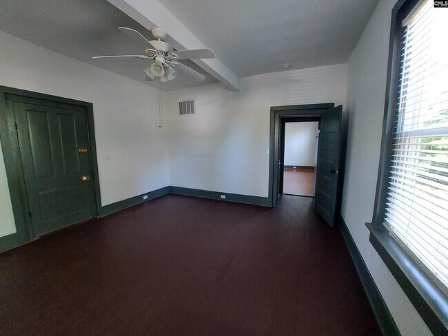 Building Photo - 3805 Lamar St