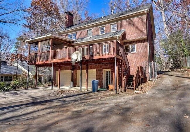 Building Photo - 555 Greenland Rd NE