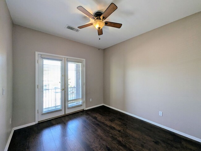 Building Photo - 17453 W Navajo St