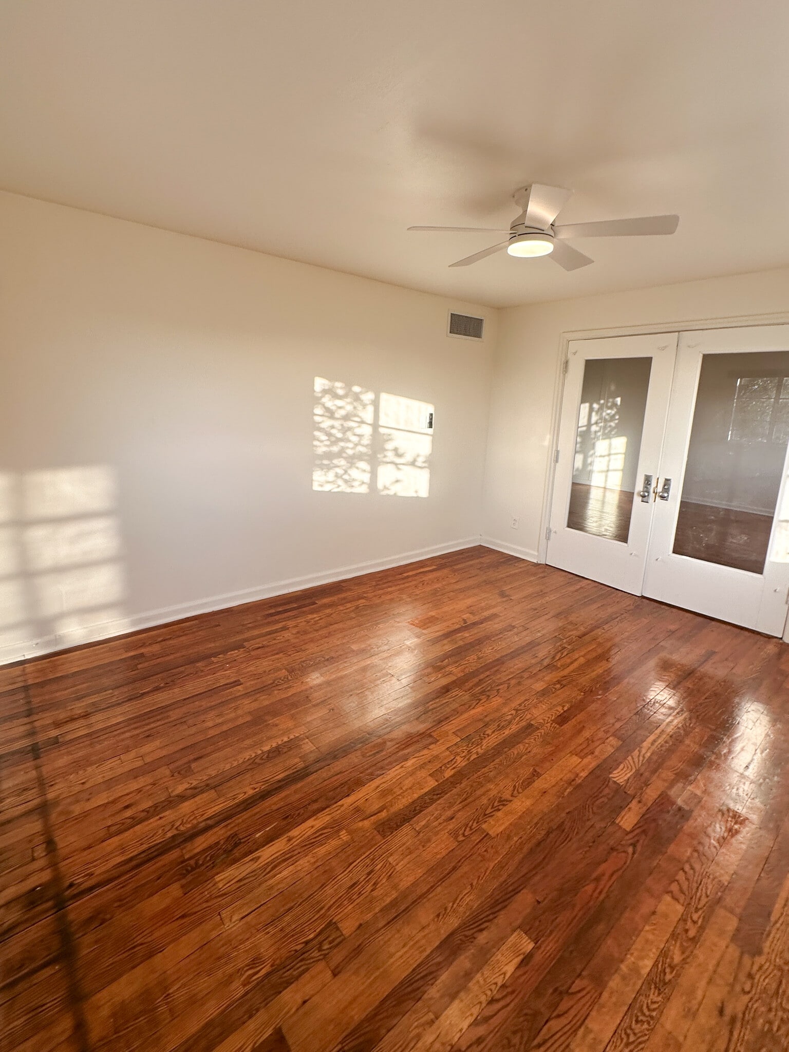 Building Photo - 2928 Piedmont Dr