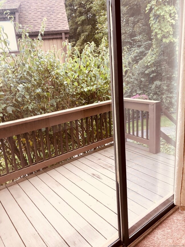 Building Photo - 61 Heritage Vlg