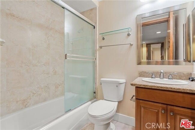 Building Photo - 1401 S St Andrews Pl