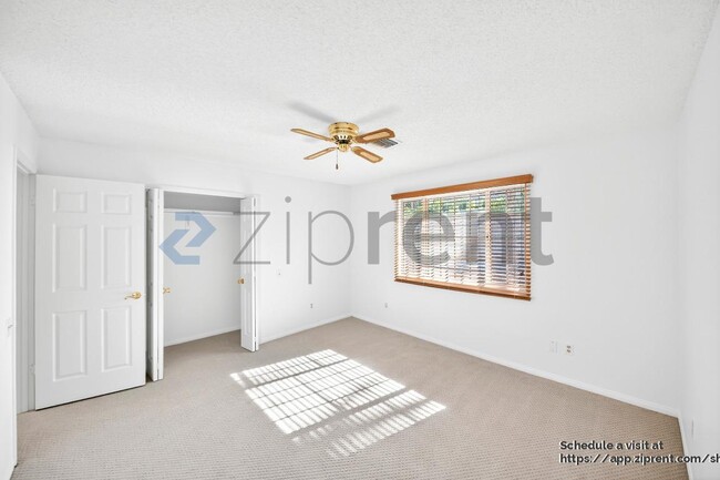 Building Photo - 39124 Channel Dr