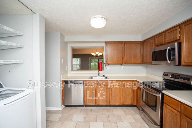 Building Photo - 38 Dorchester Cir