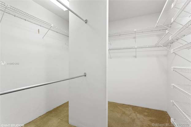 Building Photo - 10155 Collins Ave