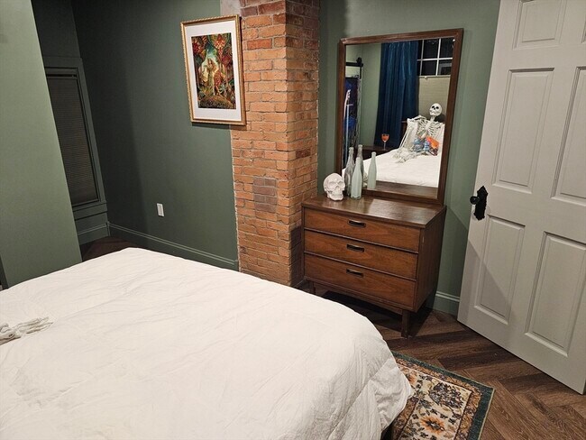 Building Photo - 55 Buffum St