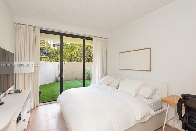 Building Photo - 251 Crandon Blvd