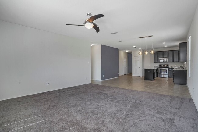 Building Photo - Beautiful Corner Lot Property in Paloma Creek!