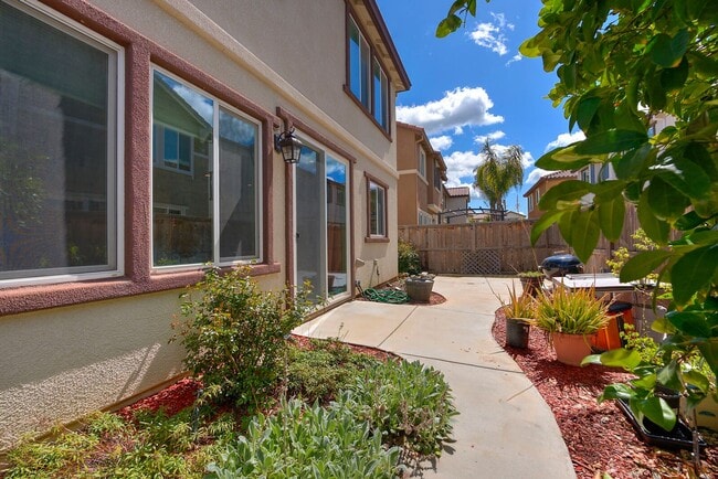 Building Photo - 1175 Dartmouth Cir