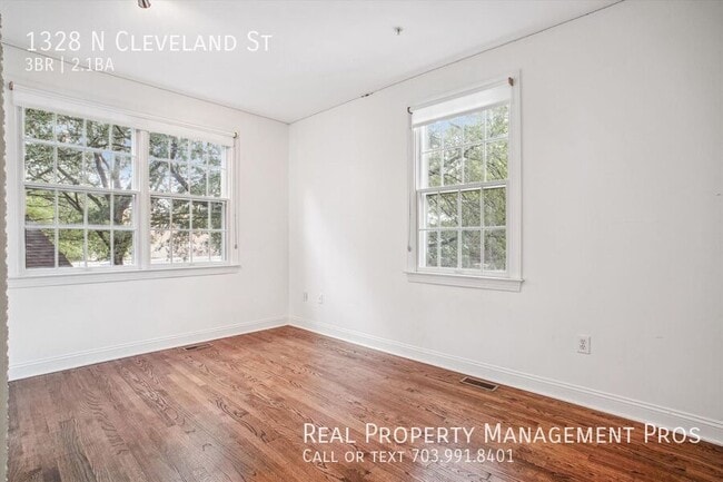 Building Photo - 1328 N Cleveland St