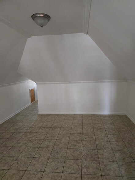 Building Photo - 9225 S Marshfield Ave