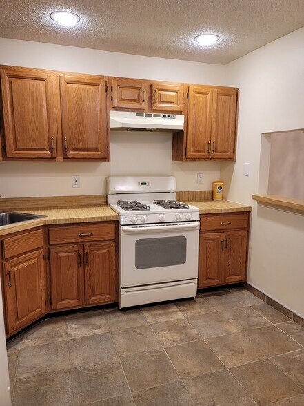 Building Photo - 433 Danbury Ln