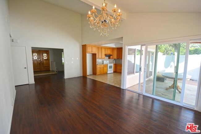 Building Photo - 3025 Morningside Dr