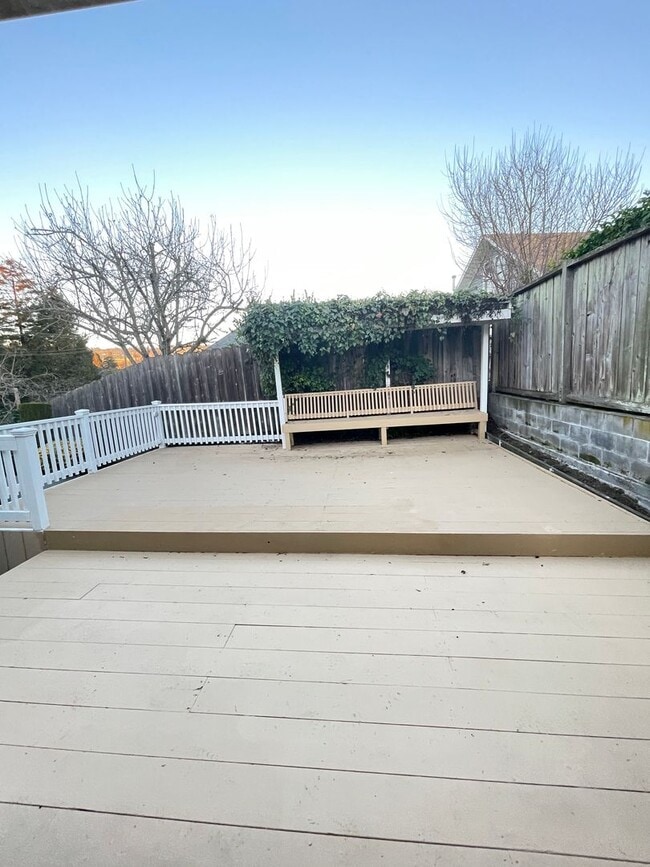 Building Photo - House for Rent in Piedmont