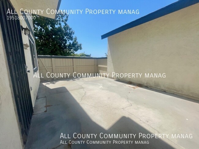 Building Photo - 4 Bed 2 bath home in San Marcos for RENT!