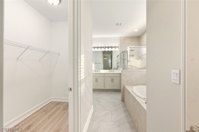 Building Photo - 28049 Captiva Shell Lp