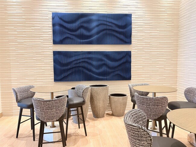 Building Photo - 151 N Seabreeze Blvd