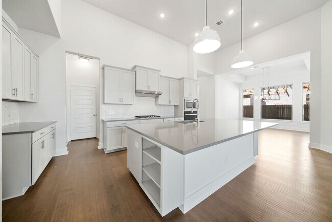 Building Photo - 4 Bedroom/4 Bath Stillwater Ranch Subdivision