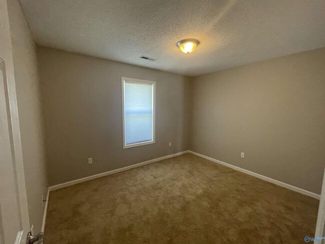 Building Photo - 109 Medicine Bend Dr