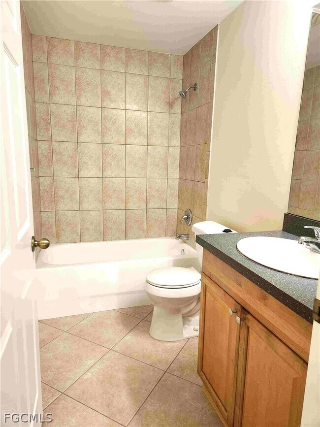 Building Photo - 2120 Snead Dr