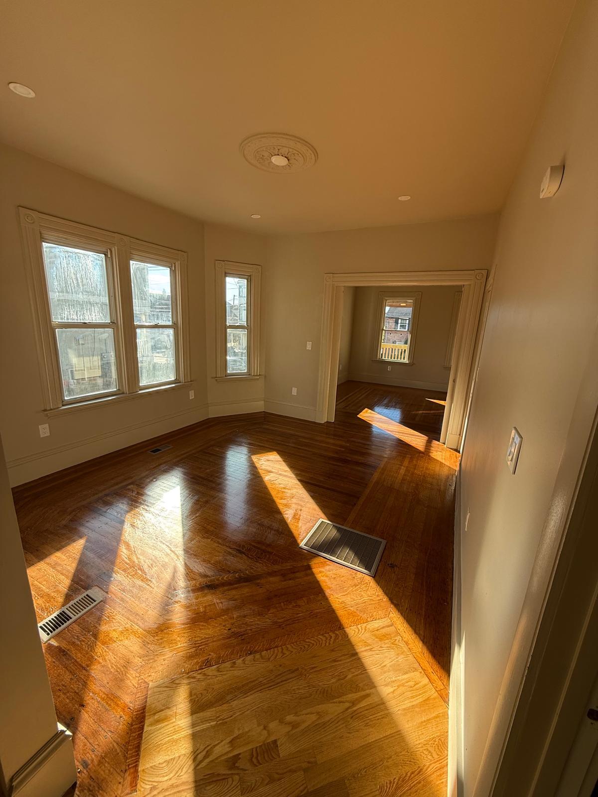 Building Photo - 62 Locust St