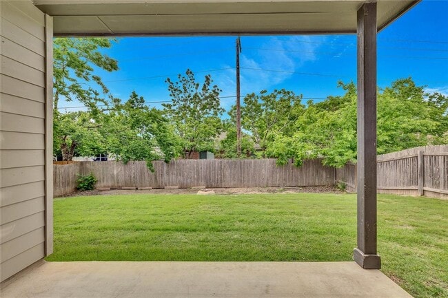 Building Photo - 1805 Grebe Dr