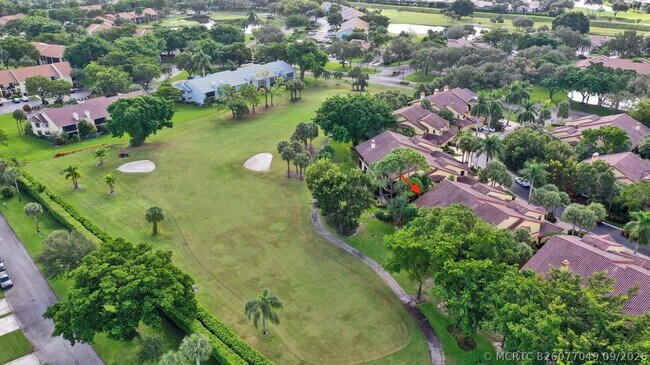 Building Photo - 5355 10th Fairway Dr
