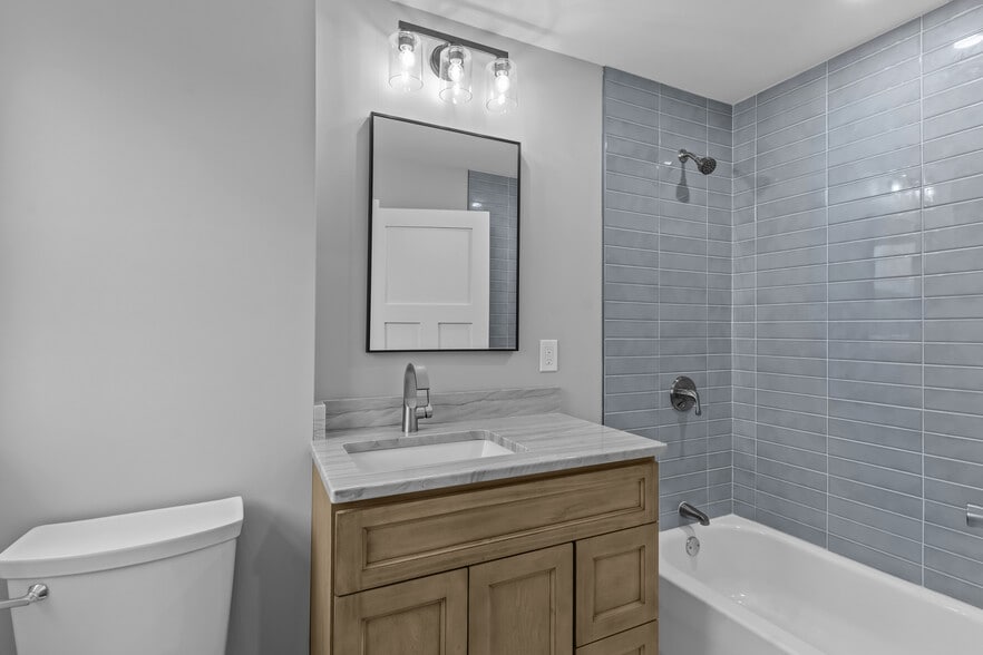 Building Photo - 22 Quimby St