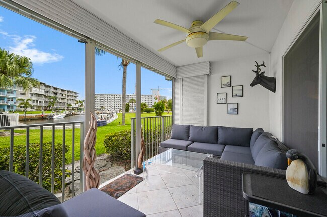 Building Photo - 1444 SE 15th Ct