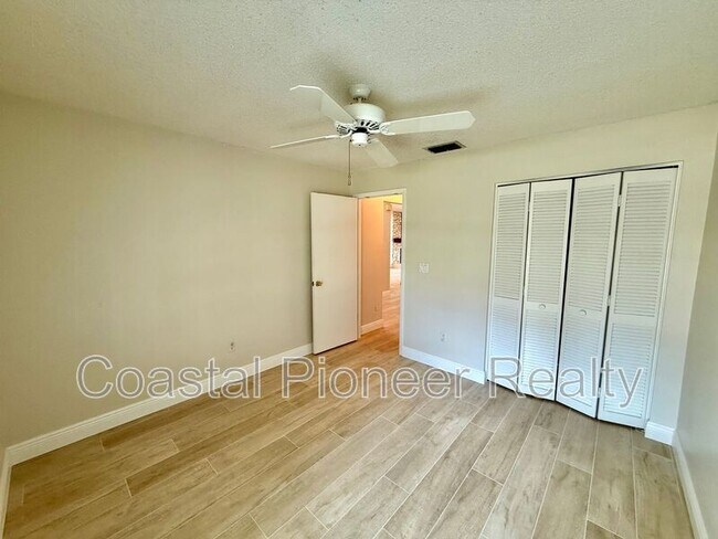 Building Photo - 8723 Imperial Ct