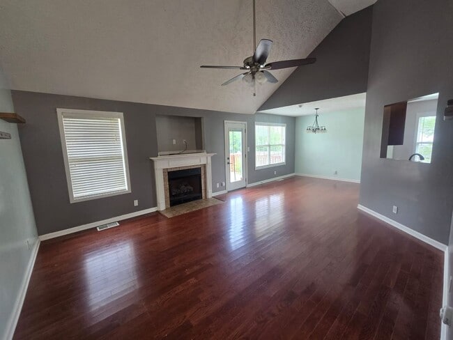 Building Photo - 1377 Mutual Dr