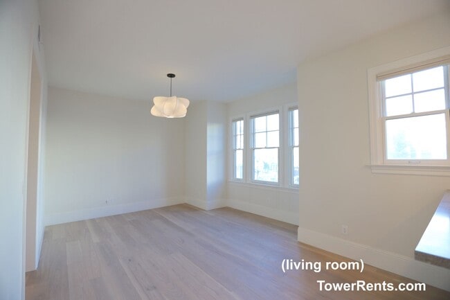 Building Photo - 306-308 Church St.