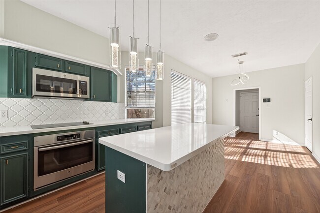 Building Photo - 16410 Fondren Grove Dr