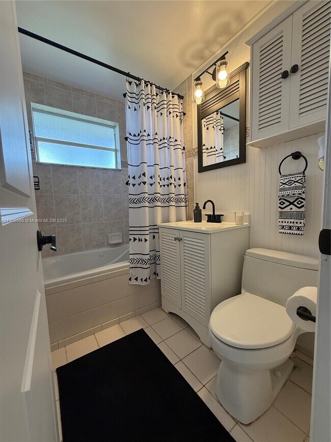 Building Photo - 2524 Key Largo Ln