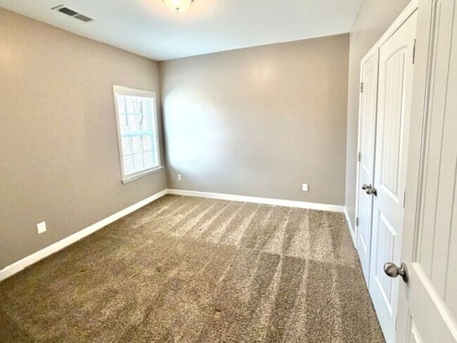 Building Photo - Now Leasing! Beautiful Home in Olive Branch.