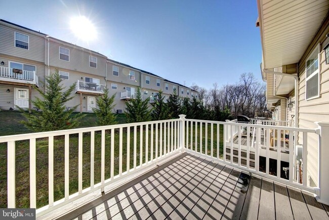 Building Photo - 13 Mustang Dr