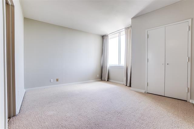 Building Photo - 6211 W Northwest Hwy