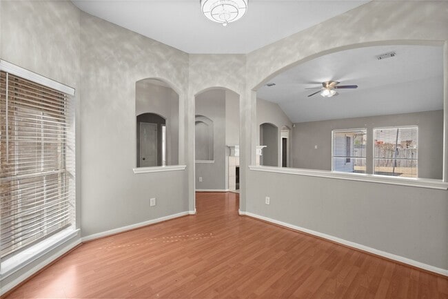 Building Photo - 12602 Stratford Heights Dr