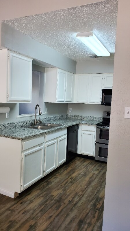 Building Photo - 15 E Mountain Ln