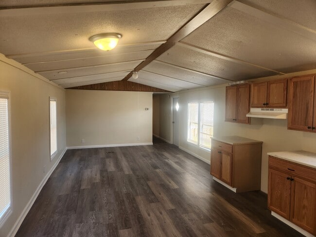 Building Photo - 105 Kim Ln