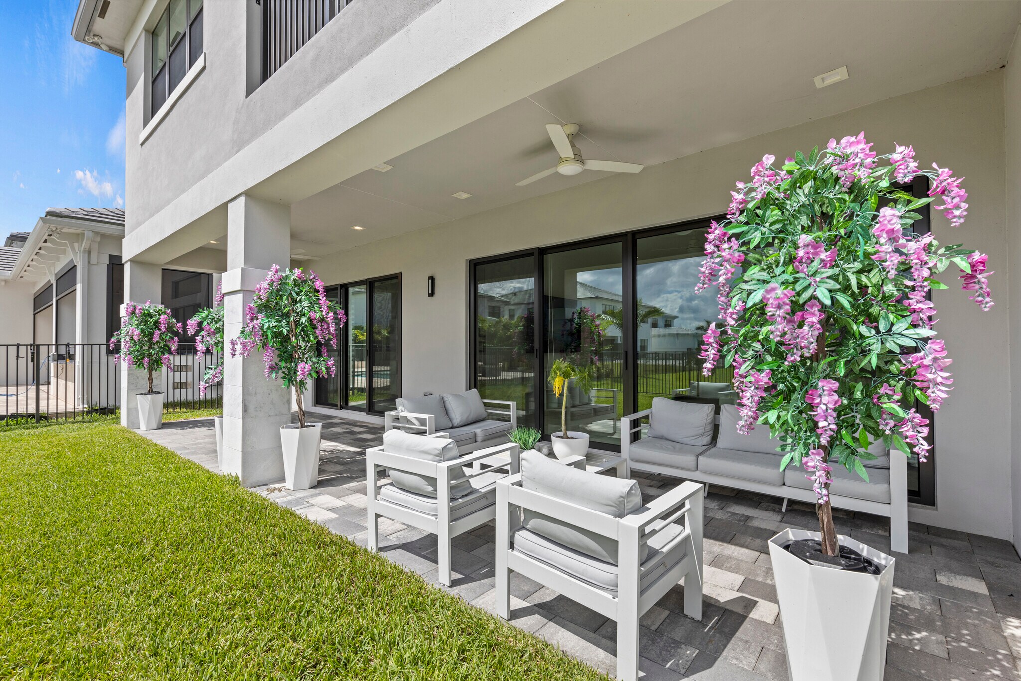 Building Photo - 12884 Wingspan Ct