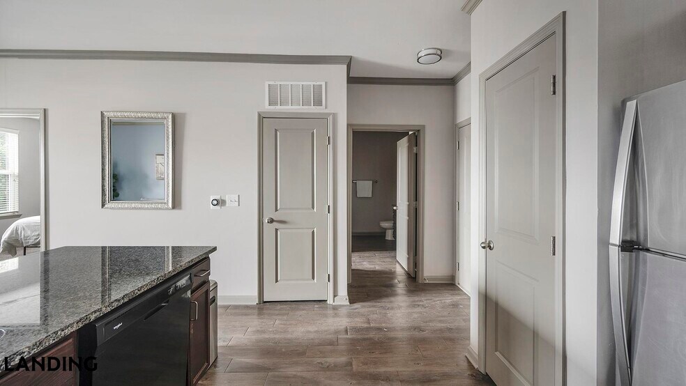 Building Photo - 225 Walden Village Ln