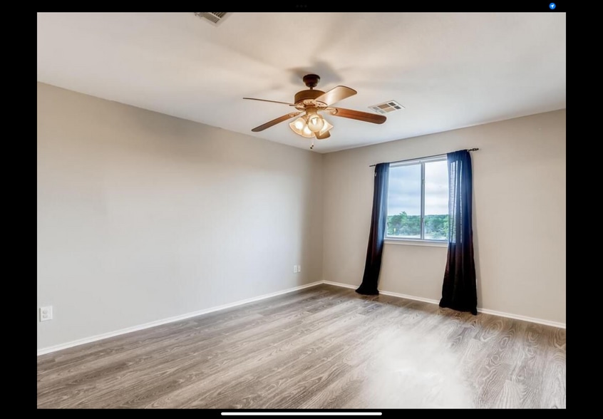 Building Photo - 608 Sherry Dr