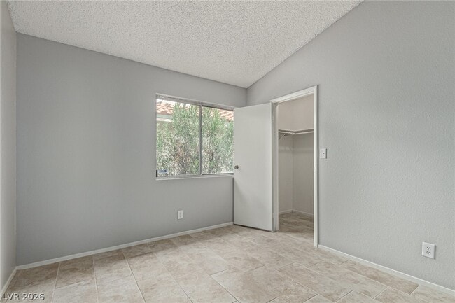 Building Photo - 2689 Rungsted St