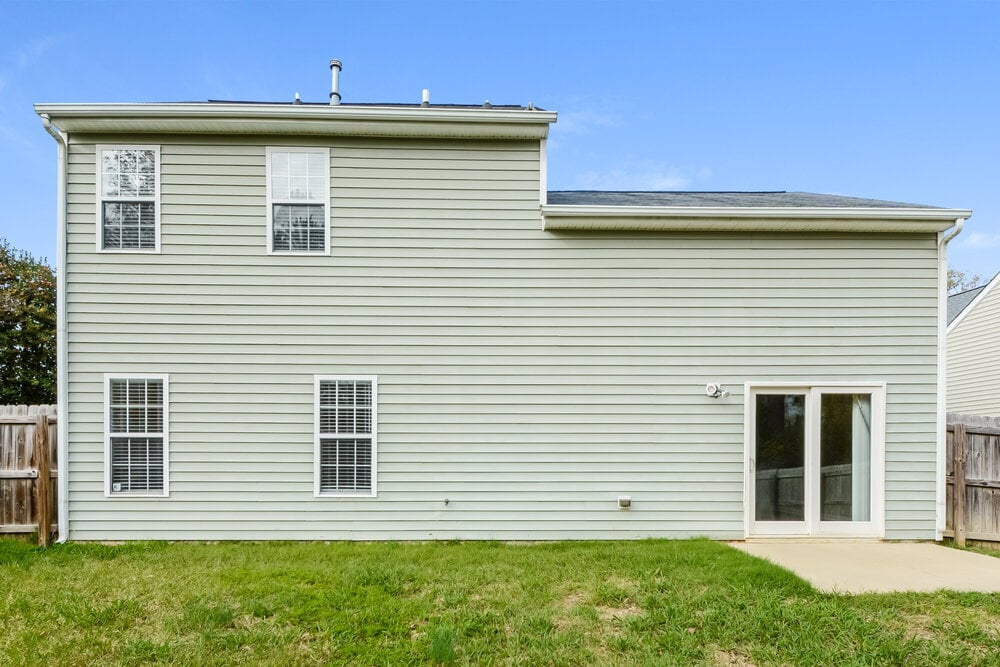 Building Photo - 1910 Sterling Hill Dr