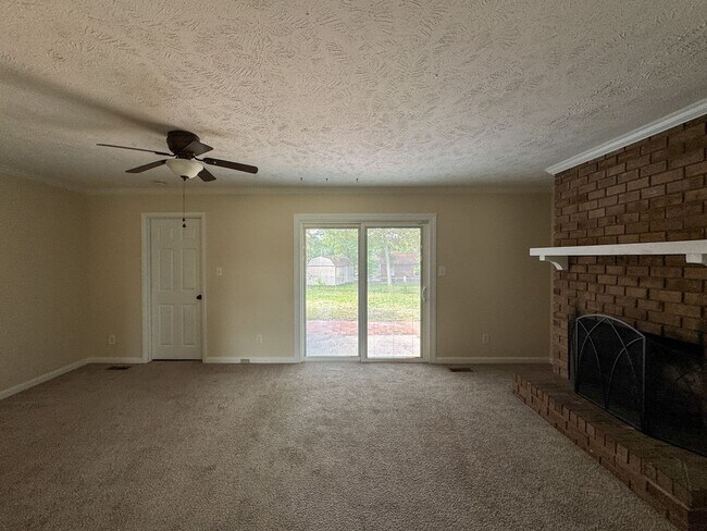 Building Photo - 5961 Chinas Ct
