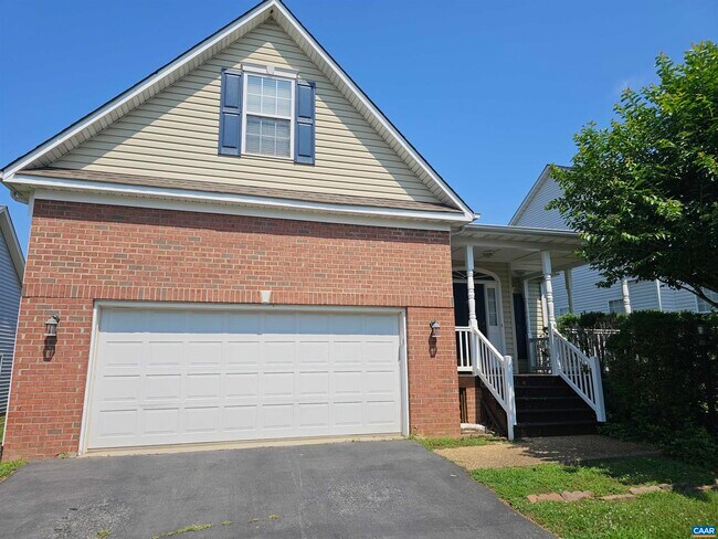 Primary Photo - 134 Deerwood Dr