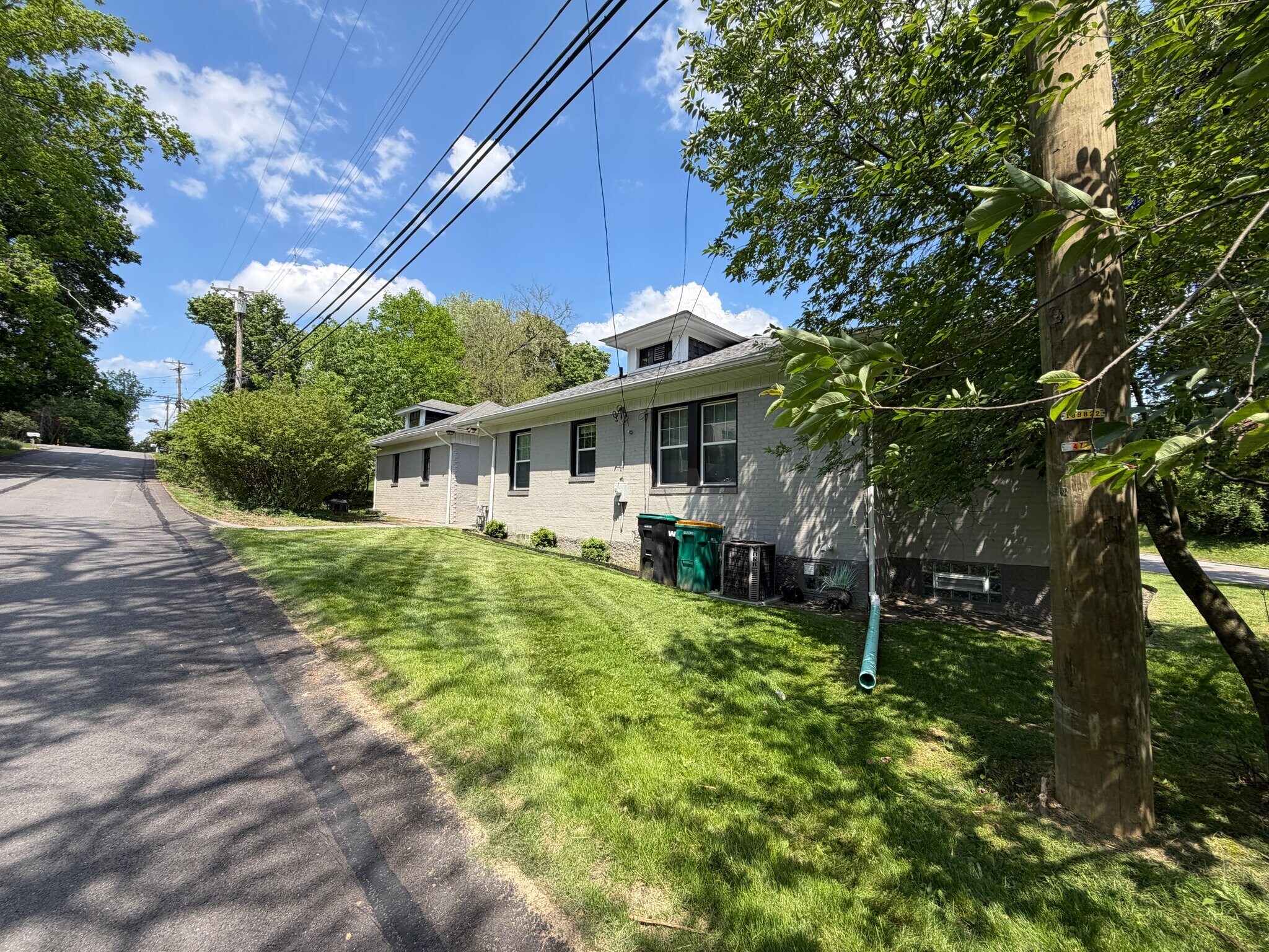 Building Photo - 3855 Mt Royal Blvd